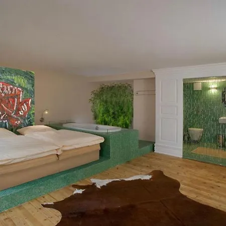 Hotel Loewen
