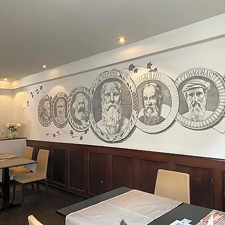 Loewen Отель Лар